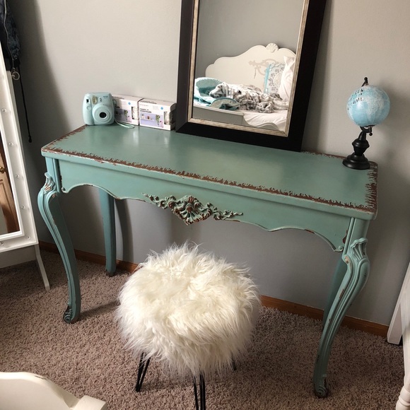 Meet your Posher, Lisa - Picture 1 of 1